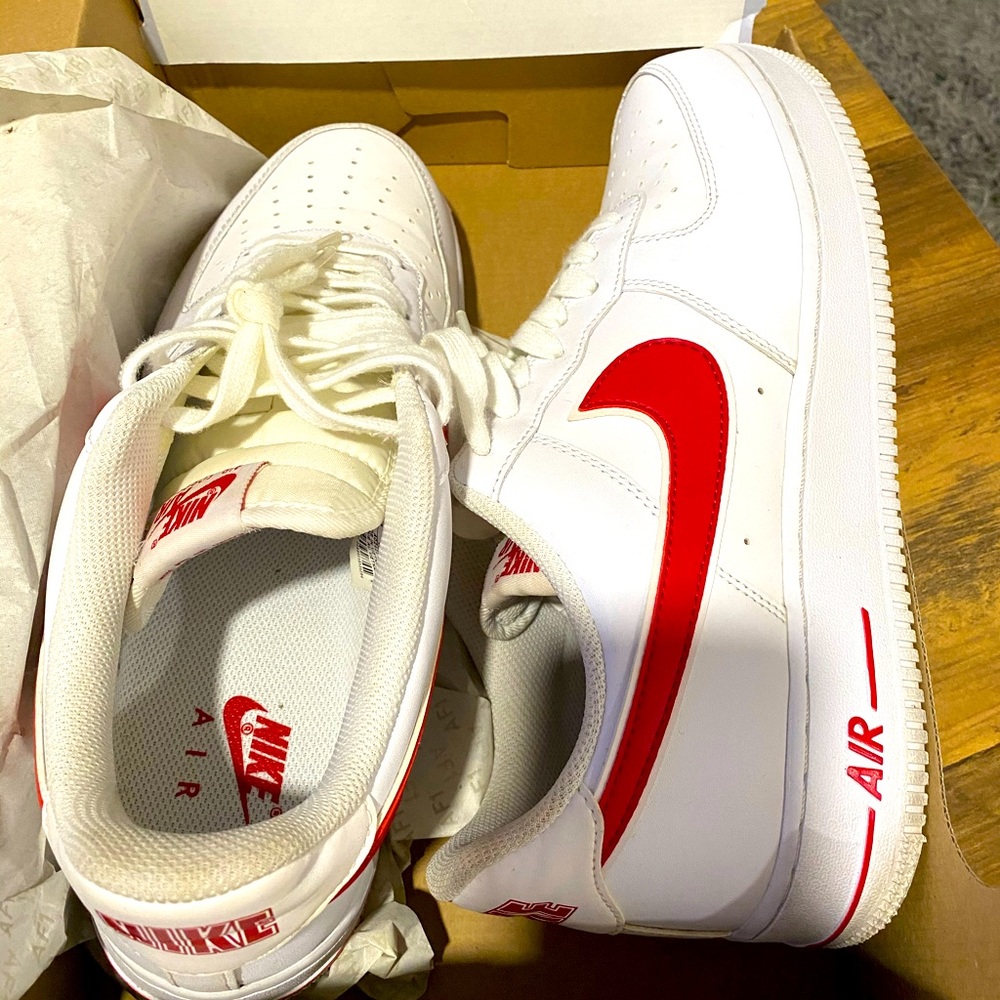 I’m selling my 👟 Air Force 1. Size 11